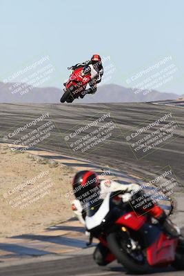 media/Dec-01-2025-Moto Forza (Mon) [[2daa91e15f]]/2-Intermediate Group/Session 2 (Turns 9 and 10)/